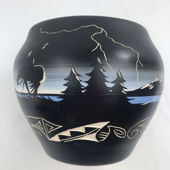 Native American Handcrafted Artist Signed Etched Painted Night Nature Pot 2018 - Picture 2 of 16